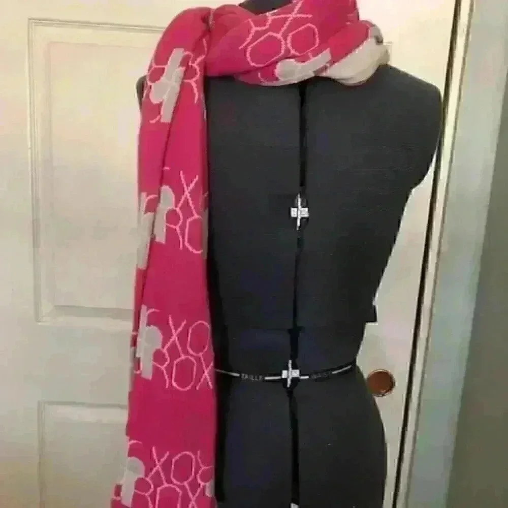 ROXY pink white fringeless scarf
